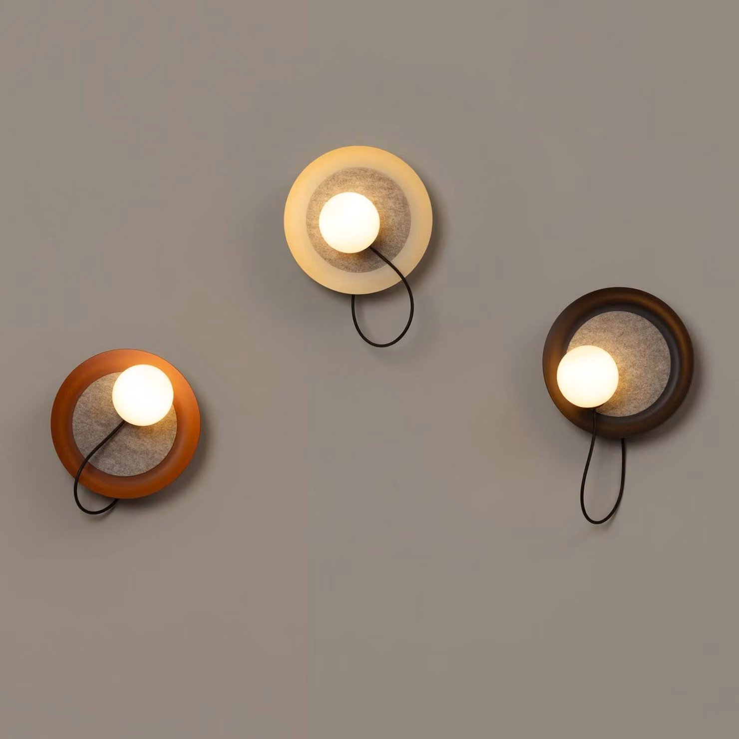 Milan Iluminación Applique da parete di design Wire, dimmerabile, Crema / Ambra, Soggiorno / Sala da pranzo, Metallo, Design, Applique