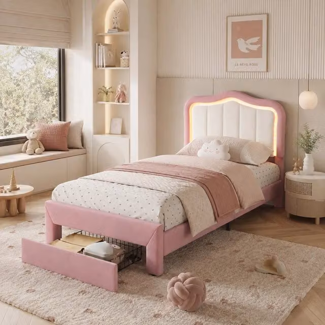 Letto imbottito rosa 90x200 cm in velluto; cassetto ai piedi; testiera bianca con LED tramite app; per cameretta