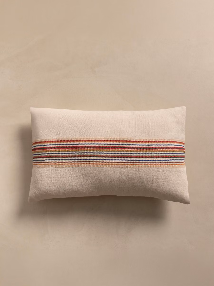 Set di 2 cuscini rettangolari Mae a righe multicolore marrone, arancione e blu di Kenay Home – 2