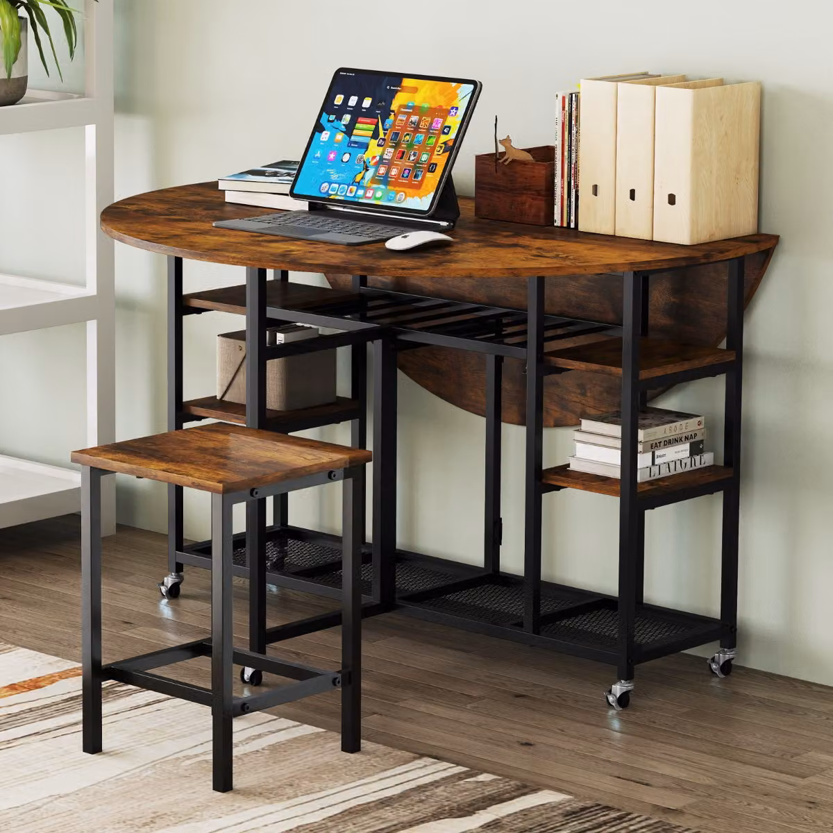 Set da pranzo Costway composto da tavolo rotondo con piano pieghevole e 2 sgabelli, stile industriale in legno marrone per cucina o soggiorno