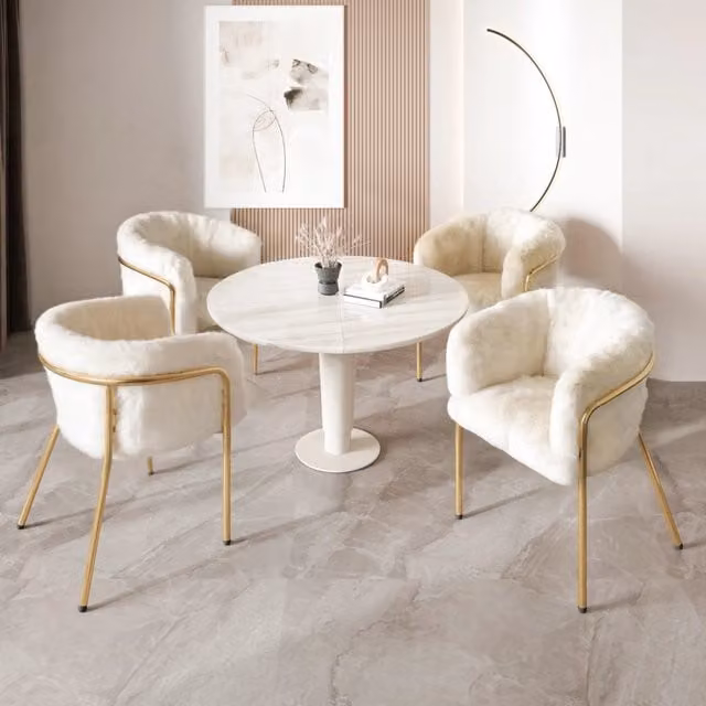 Set di 4 sedie da pranzo MIVRAY in ecopelle bianca con gambe in metallo per soggiorno e camera da letto