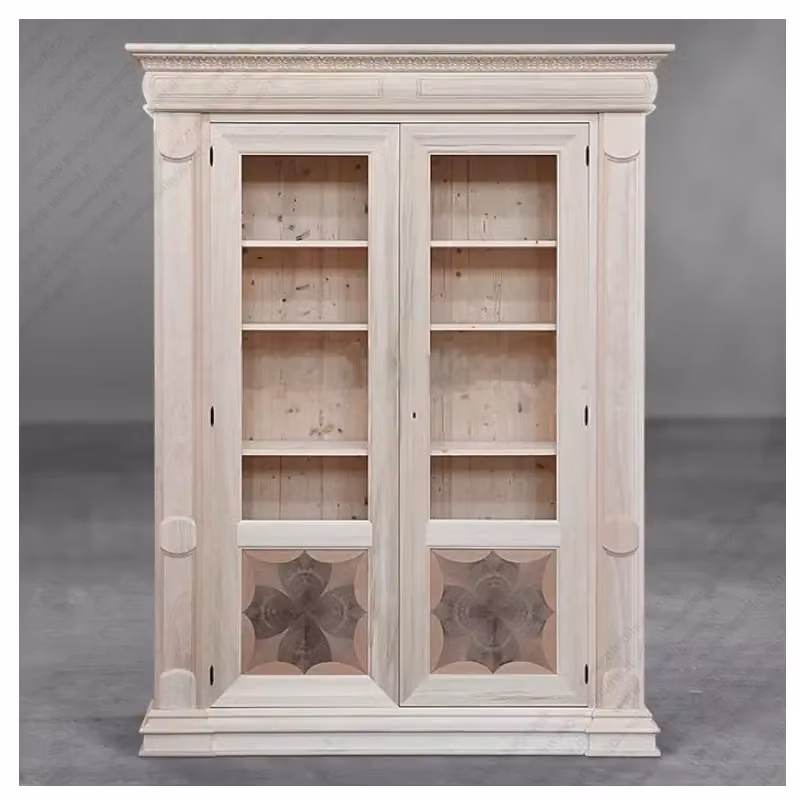 Vetrina Mobili 2G in legno intarsiato con ante in vetro e serratura, finitura grezza, L: 168 cm, P: 52 cm, H: 217 cm – 2