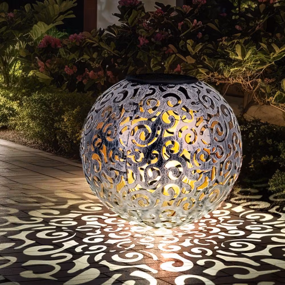 Luce solare a LED a innesto, sfera forata decorativa, 28,5 cm