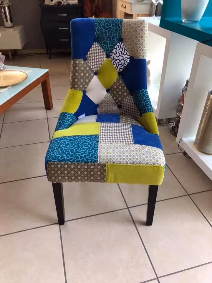 Poltrona imbottita in tessuto patchwork multicolore con struttura in legno di faggio Mobili 2G L/P/H: 56 x 66 x 94 cm – 3