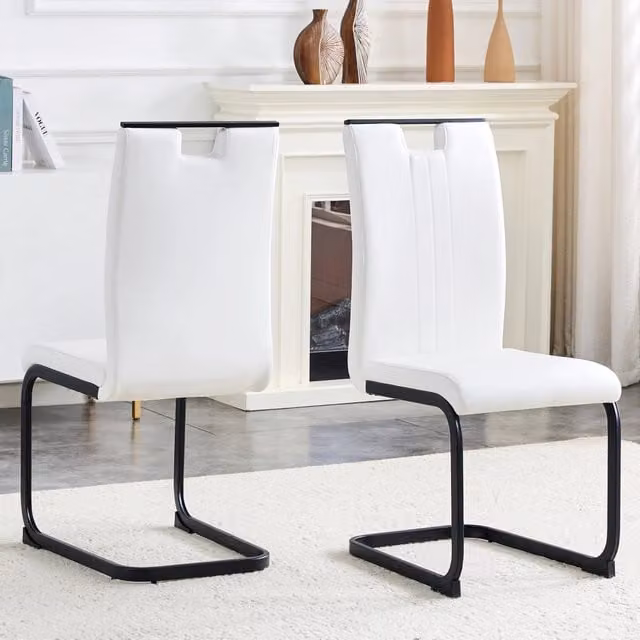 Sedia OKWISH con schienale ergonomico ad arco in similpelle PU bianca e base cantilever, H 75 x L 47,5 x P 44,5 cm