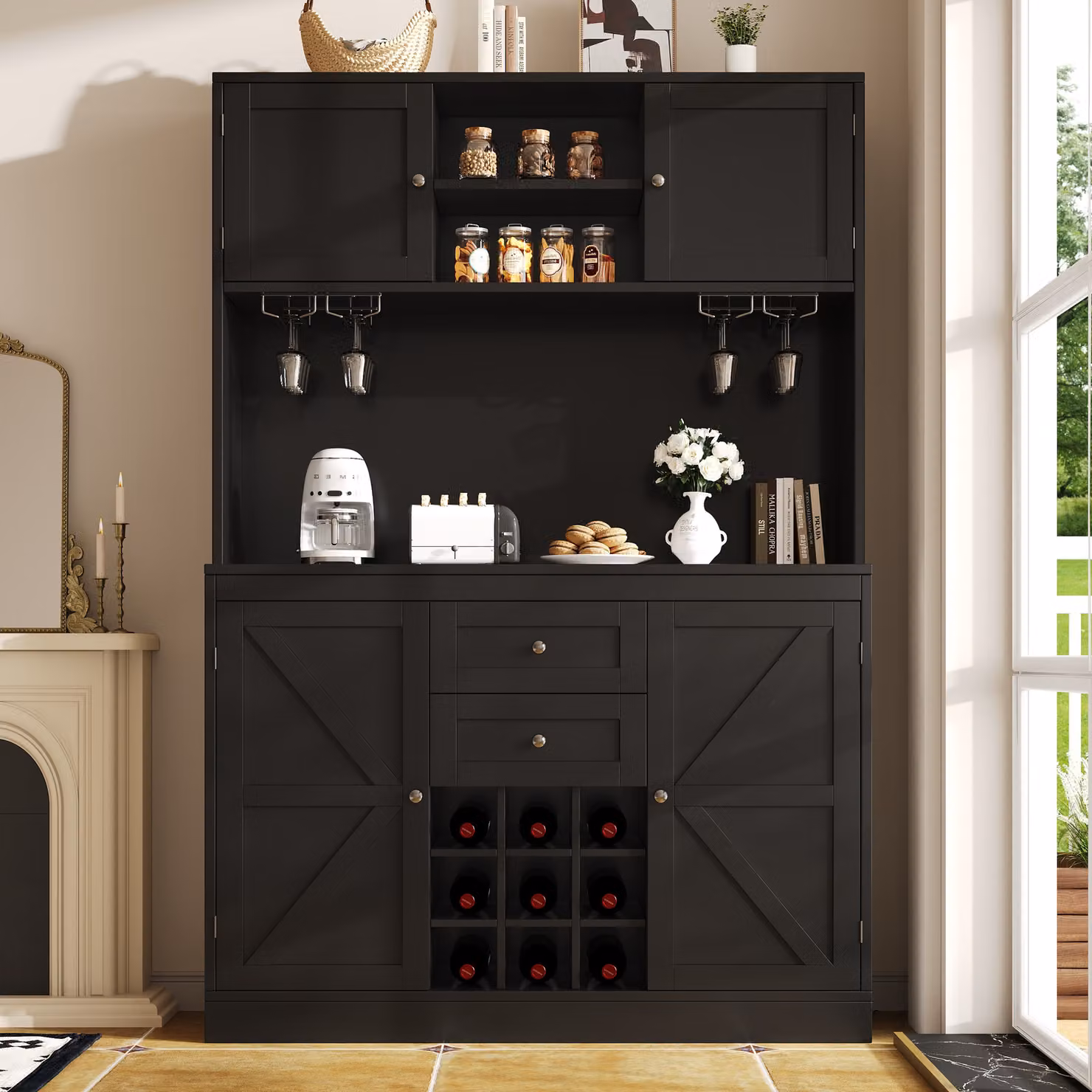 Armadio alto Flieks, 120x40x188cm, mobile da cucina con ripiani regolabili e portabottiglie, buffet da cucina a 4 ante, credenza in stile rustico, nero