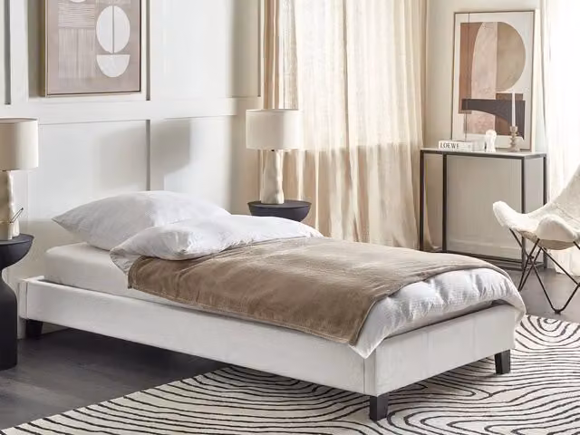 Letto singolo Beliani in tessuto grigio con rete a doghe in legno senza testiera L/P: 90 x 200 cm