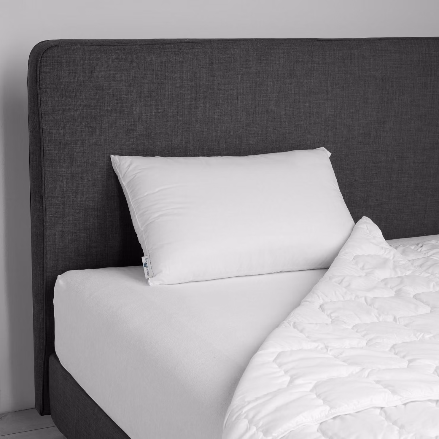 Cuscino anatomico DaunenStep Classic bianco per chi dorme di schiena o di lato L 50 cm x P 80 cm – 1