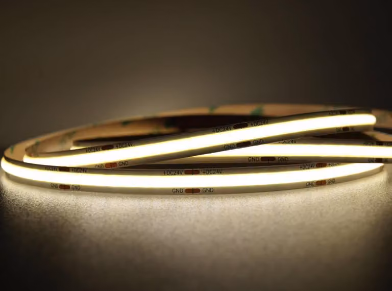 UQS-COB-12W-NW-12V-5m: Nastro LED professionale di tipo COB, 12W 480 chip/m, CRI >90, 12V, bianco neutro, 4000K, IP20, 5m