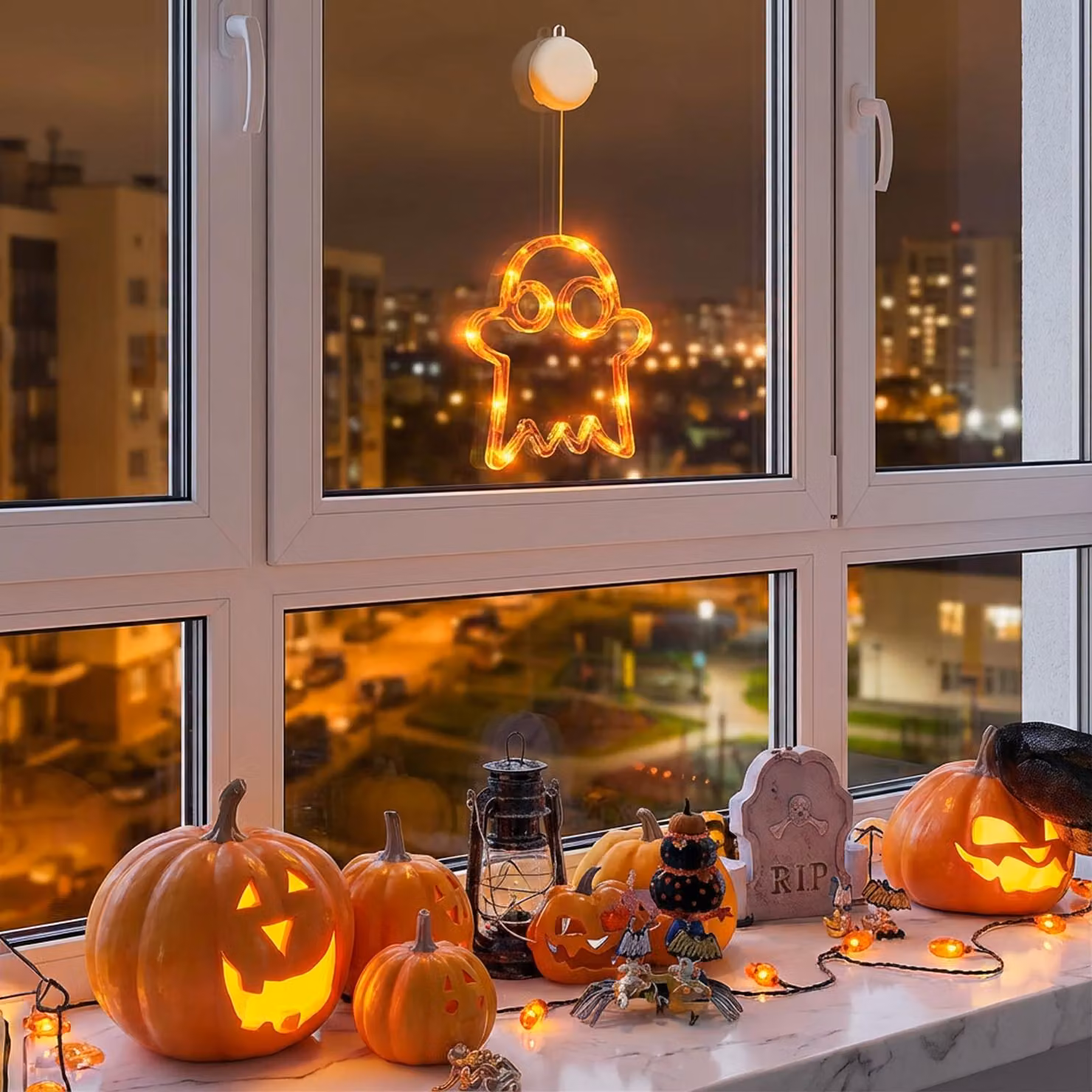 Decorazione di Halloween luminosa, fantasma, con ventosa, 12 LED, 20 x 18,5 cm, alimentazione: 3 batterie AAA