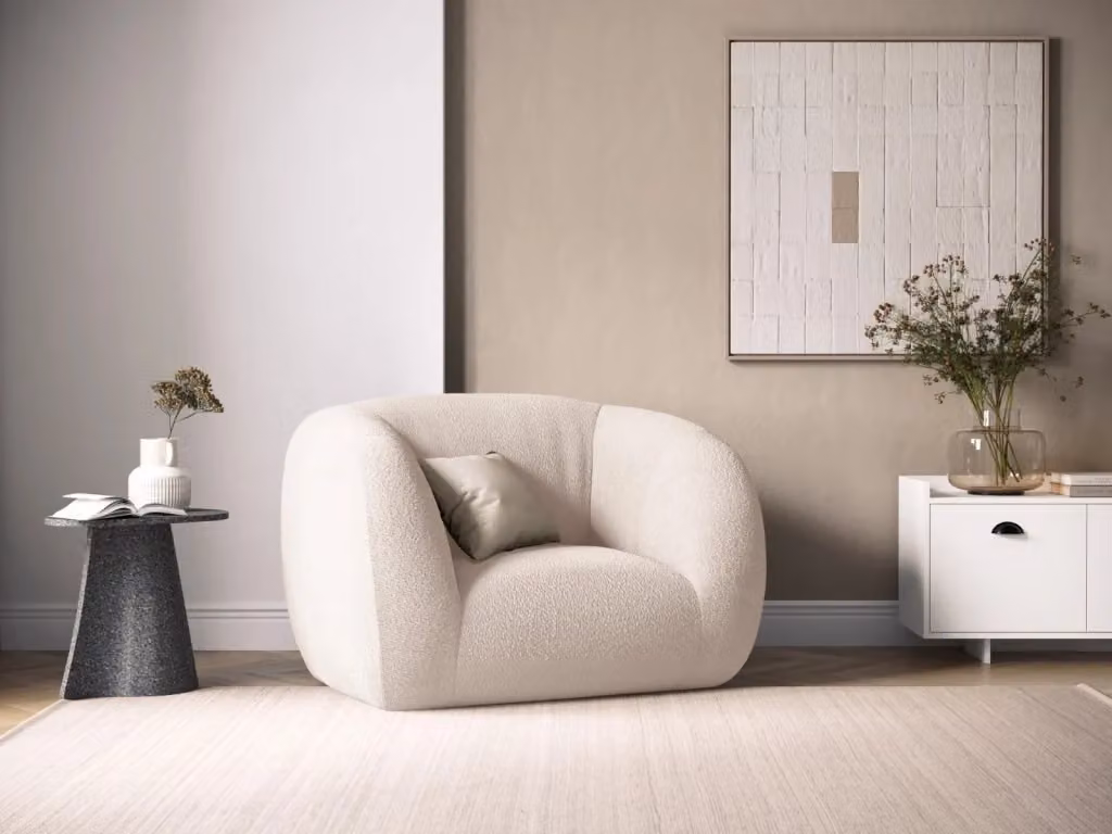 Poltrona Essen Cosmopolitan Design in bouclé beige con braccioli per il tuo living – 2