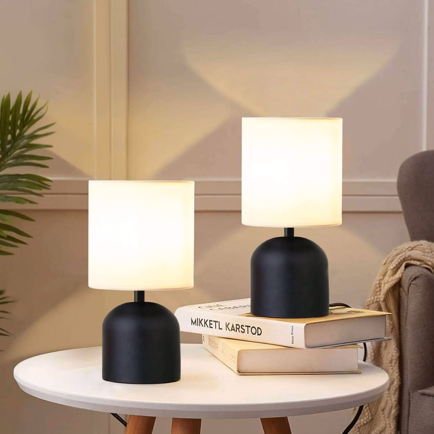 Opviq, set di lampade da tavolo di alta qualità (2 pezzi), color crema, 15 x 15 x 31 cm | Struttura in metallo, paralume in PVC, cavo da 100 cm, attacco E27, IP20 | Design moderno per ogni ambiente.