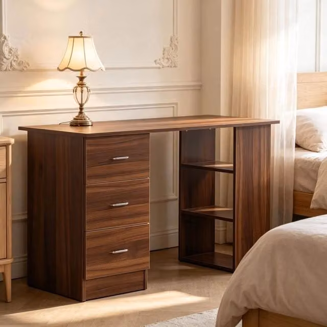 Scrivania da Computer in MDF Color Noce con 3 Cassetti e 3 Ripiani