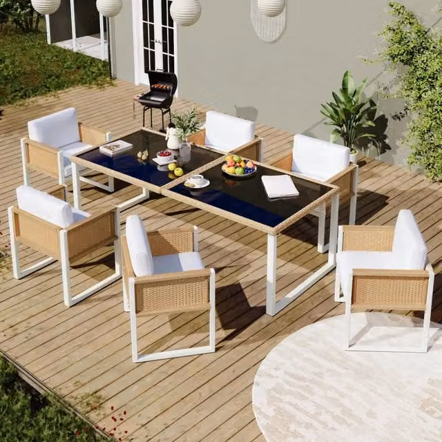 Set da pranzo da giardino 6 posti in polyrattan con tavolo in vetro temperato; marrone e bianco