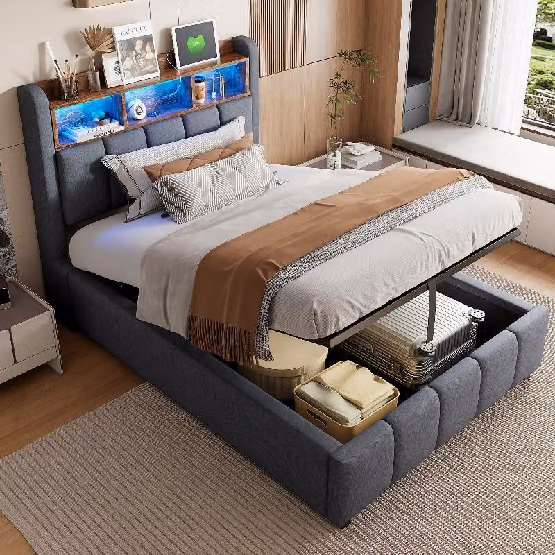 Letto imbottito 90x200 cm con illuminazione a LED, prese USB e di tipo C, testiera con vano portaoggetti e spazio contenitore ad apertura idraulica, rivestito in tessuto di lino color grigio