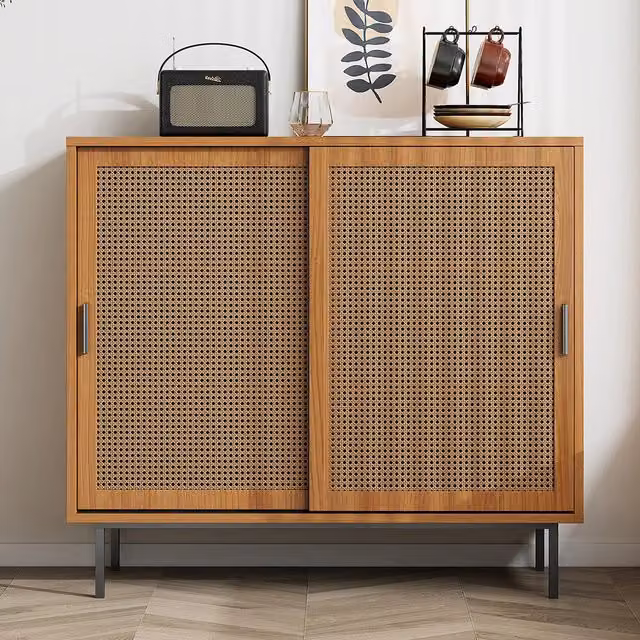 Buffet Xylo in stile cottage con 2 porte scorrevoli in rattan e legno, colore marrone, L: 100 cm, P: 37 cm, H: 90 cm