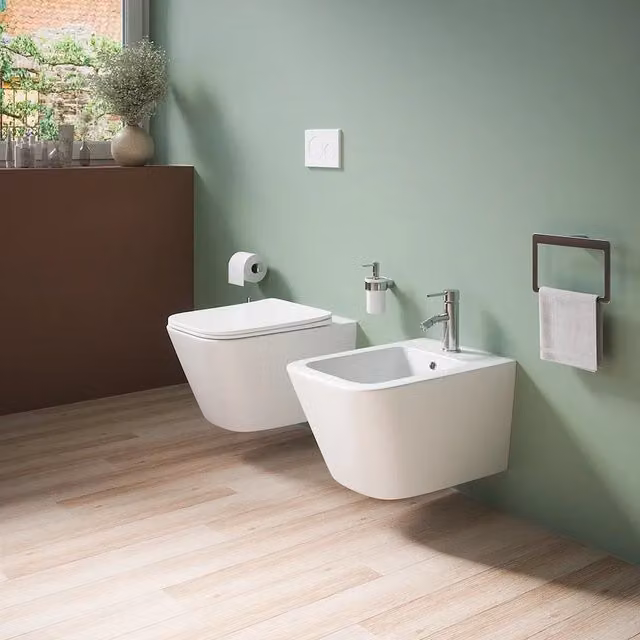 Sanitari sospesi in ceramica bianco lucido vaso rimless sedile soft-close e bidet | Kyoto