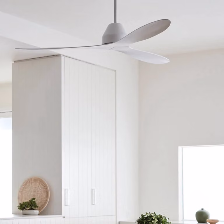 Beacon Lighting Ventilatore da soffitto Whitehaven, bianco, DC, silenzioso, 142 cm Whitehaven, Bianco / Opale, Soggiorno / Sala da pranzo, Plastica, Moderno