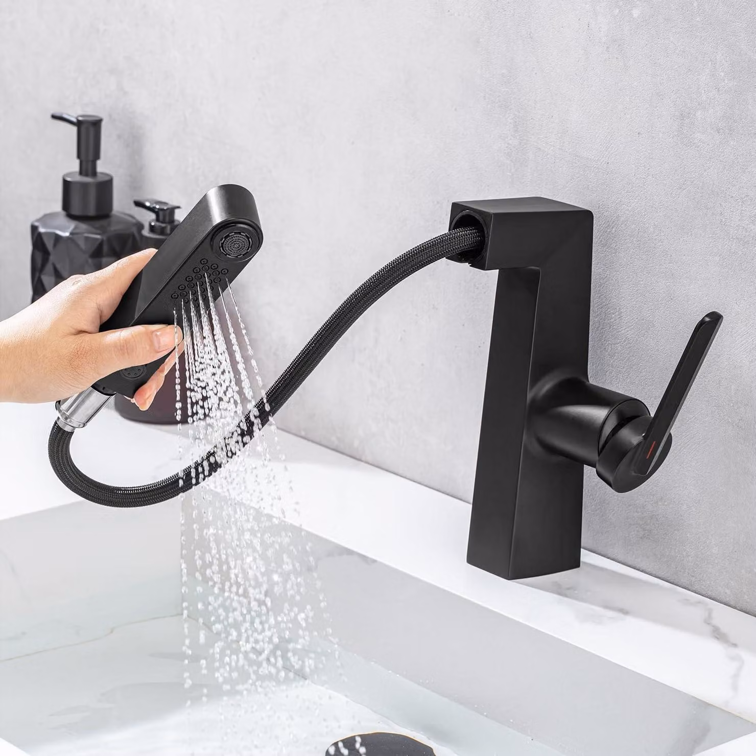 Miscelatore monocomando estraibile, nero, con due modalità di flusso dell'acqua