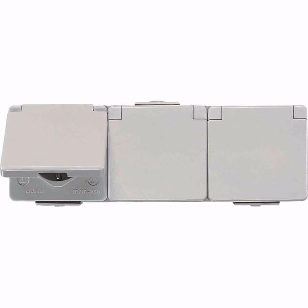 Presa Jung SCHUKO 3-gang 16A 250V 623 W