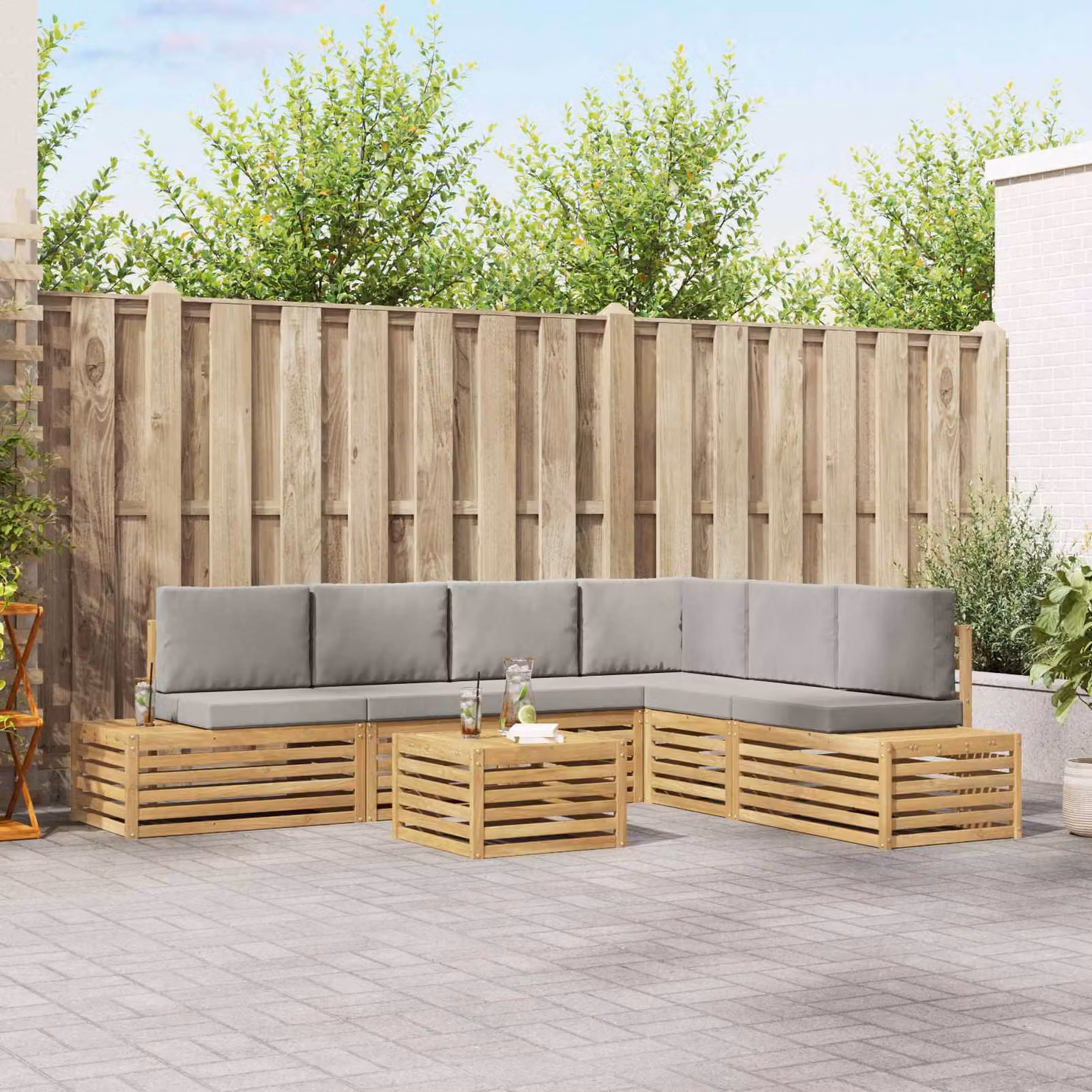 Set di divani da esterno vidaXL 7 pezzi in legno di acacia con cuscini, colore bianco, grigio e marrone