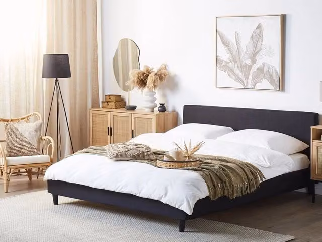Letto Beliani moderno in legno di pino e tessuto nero con rete a doghe L/P/H: 214 x 180 x 220 cm – 1