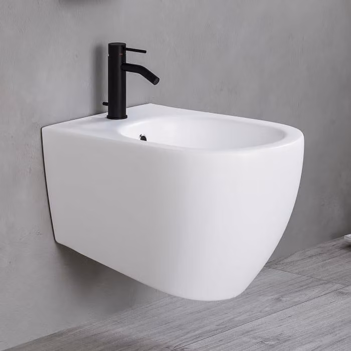 Art: Bidet a parete