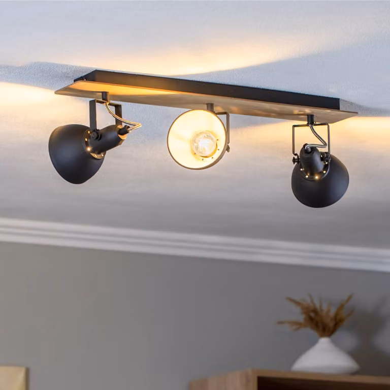 Lindby plafoniera Aylis, a 3 luci, 60 cm, nero, legno, E14 Aylis Lindby, dimmerabile, Legno scuro, Soggiorno / Sala da pranzo, Metallo, Industriale, Faretto