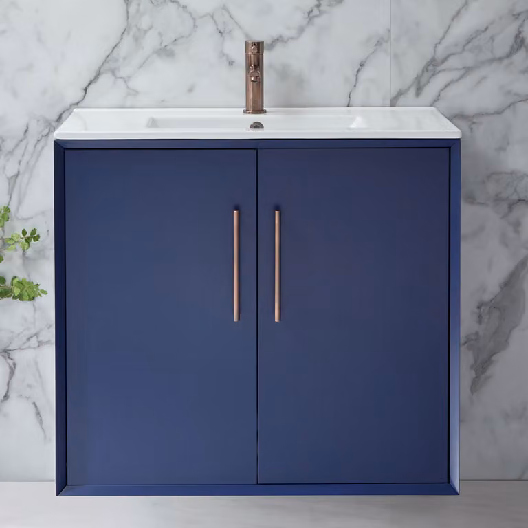 Mobile Bagno Sospeso Blu Marino 800mm con Lavabo e Maniglia con Barra a T Bronzo Spazzolato - Edge