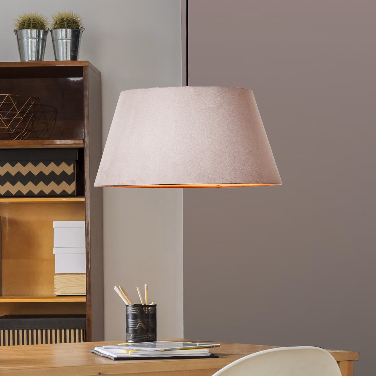 BRILLIANT Lampada a sospensione Brok 50 cm | lampada da soffitto senza tempo | taupe | 1x E27 max. 52 W | IP20