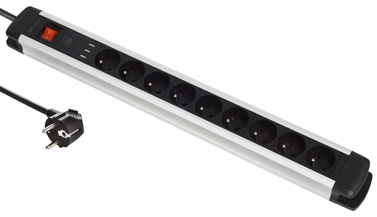 Barra multipresa Electraline 35431 Alu-Line (9 prese + 3 porte USB di tipo A da 3A) con