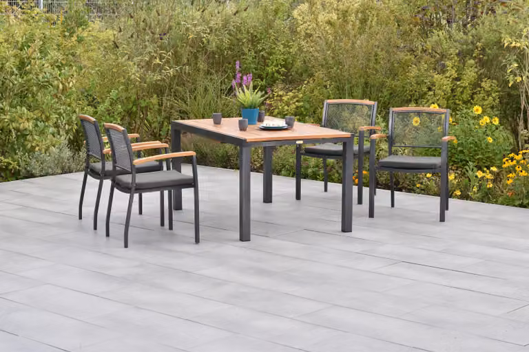 Set di mobili da giardino Merxx Tilos, 9 pezzi, 4 poltrone impilabili con cuscini inclusi, tavolo allungabile 150 (200) x 90 cm – alluminio/acacia
