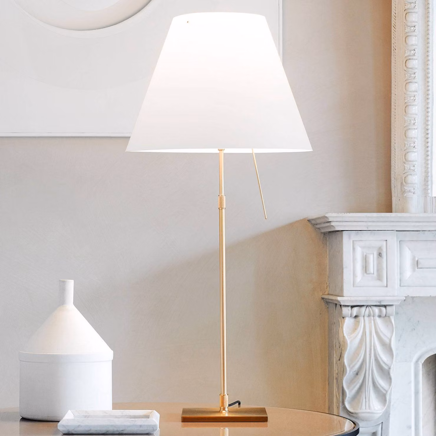 Luceplan Lampada da tavolo Costanza, dimmerabile, Ottone / Oro, Soggiorno / Sala da pranzo, Alluminio, Design, Lampada da tavolo