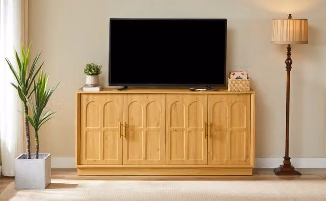 Sideboard con ripiani regolabili e ante curve in MDF naturale