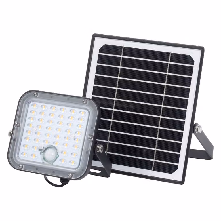 LEDVANCE Luce solare per esterni Endura Outdoor nera con proiettore e pannello solare, cavo da 5 m, con telecomando e rilevatore di movimento PIR, 10 W, 1400 lm, 840, colore luce 4000 K, EEK A
