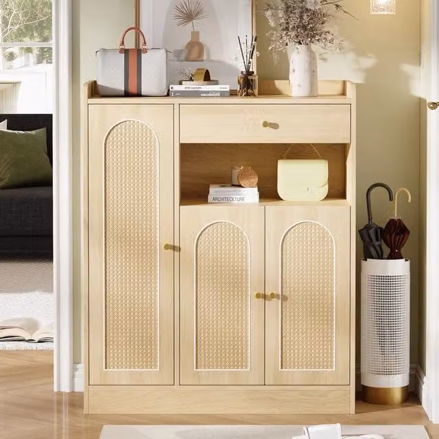 Mobile portascarpe Minimal in rattan e MDF colore naturale beige con 1 cassetto e 3 ante con ripiani regolabili L/P/H: 90 x 35 x 110 cm