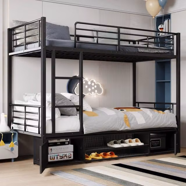 Letto a castello in metallo con scaletta e scaffale portascarpe; 90x200 cm; nero