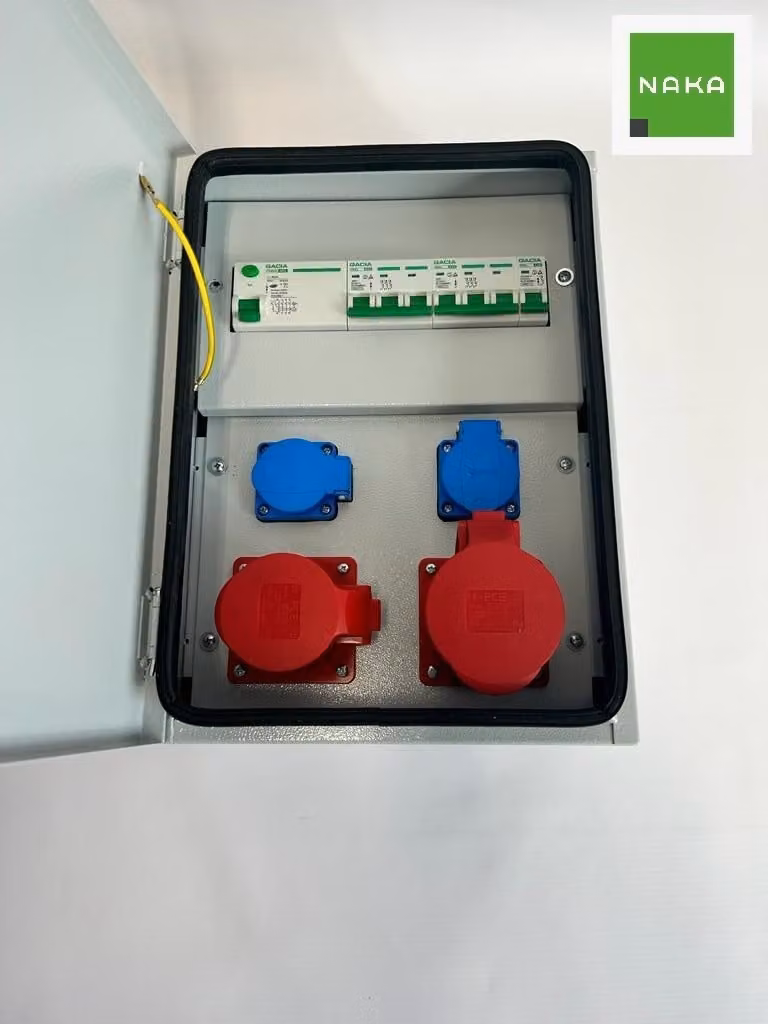 Distributore di corrente da parete in metallo IP54, CEE 32 A, 16 A, 2x230 V con fusibili e interruttore differenziale FI 94V-1