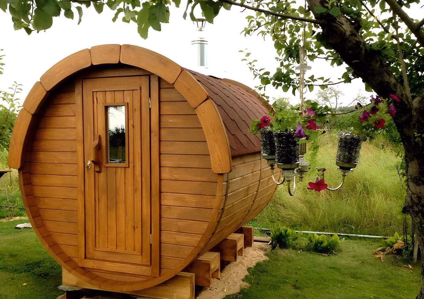Fasssauna Fass Sauna Garten 46mm Wandstärke mit Schindeln 4-6 Personen