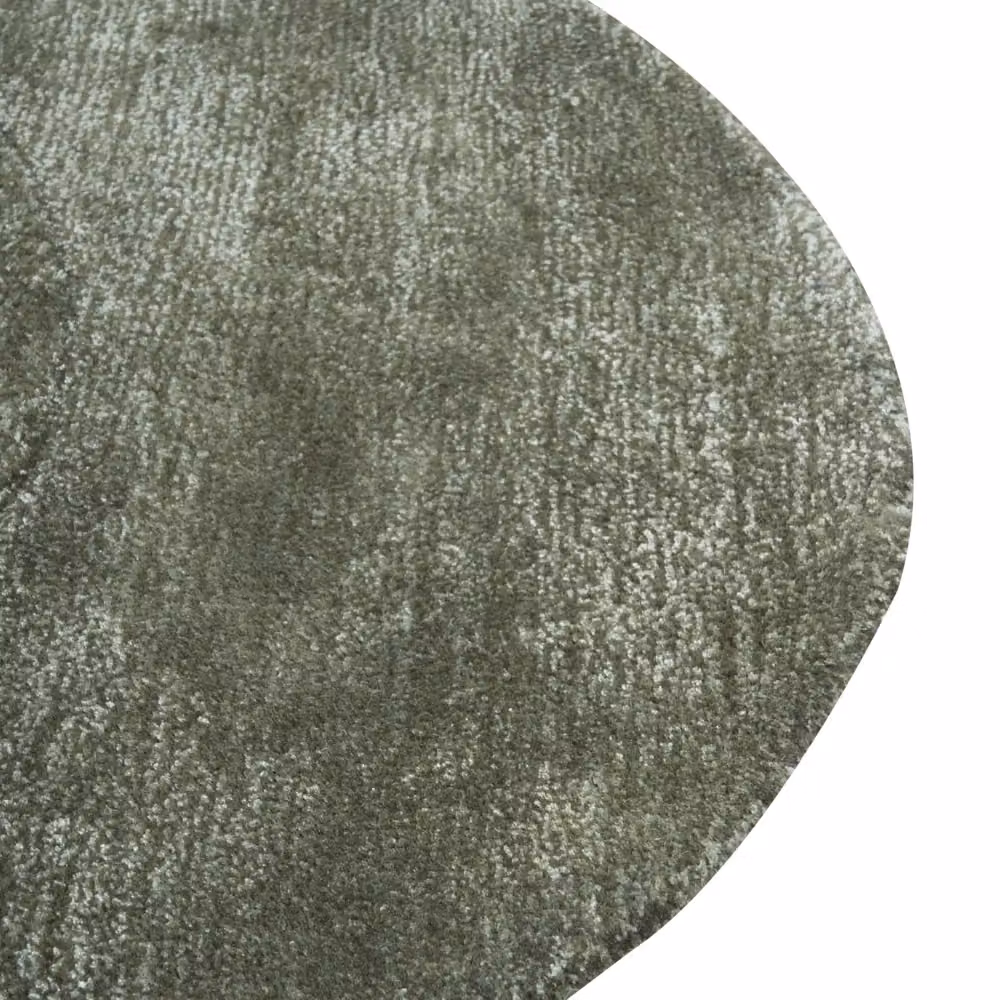 Tappeto Beliani in viscosa e lana organica verde, forma a fagiolo, L: 160 cm x P: 230 cm – 2