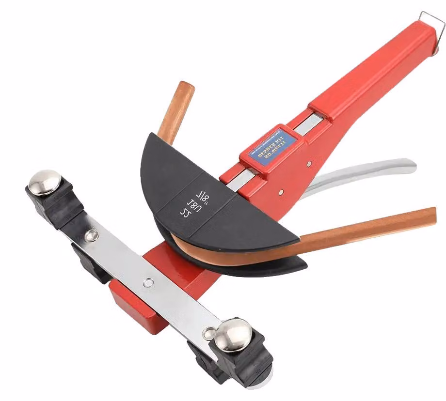 Piegatrice tubi, angolo di piegatura massimo 90°, materiale: Acciaio al carbonio di alta qualità, dimensioni per tubi da 6 mm a 22 mm, compatibilità con spessori fino a 1 mm, peso totale: 4 kg