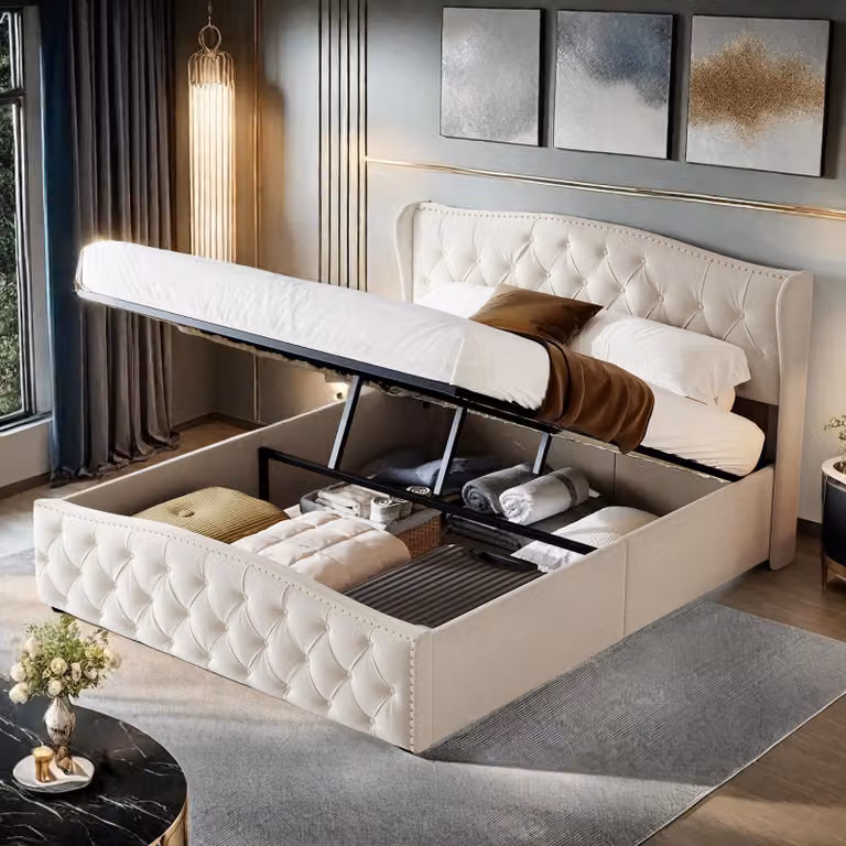 Letto in velluto bianco sporco 160x200 cm con borchie decorative e motivo a onde, Letto matrimoniale con rete a doghe e contenitore