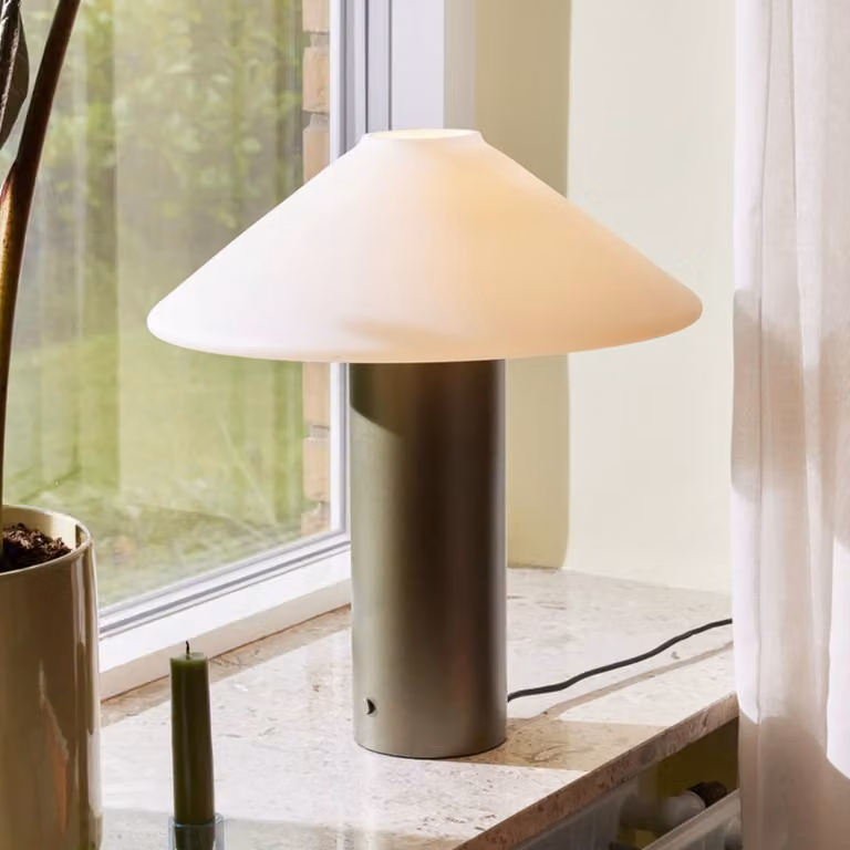 Hübsch Lampada da tavolo di design Orbit, dimmerabile, Verde, Soggiorno / Sala da pranzo, Metallo, Design, Lampada da tavolo
