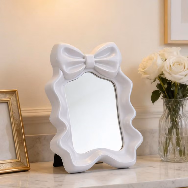 Specchio da tavolo, bianco, con supporto e fiocco, ideale per il bagno