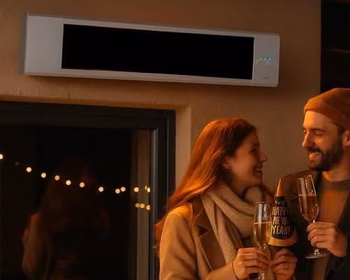 Riscaldatore a infrarossi a corpo nero | *SENZA emissione di luce*, 2.400 Watt | Riscaldatore per terrazze, riscaldatore per balconi, radiatore a infrarossi, con timer e telecomando, adatto per interni e aree esterne protette