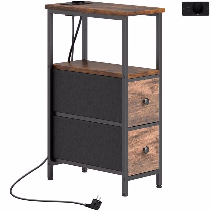 Tavolino laterale Moonbite, dimensioni 20 x 40 x 63 cm. Dotato di stazione di ricarica, presa di corrente, porte USB e USB-C, 2 cassetti in tessuto, ripiani, struttura in acciaio, stile industriale, colore marrone rustico