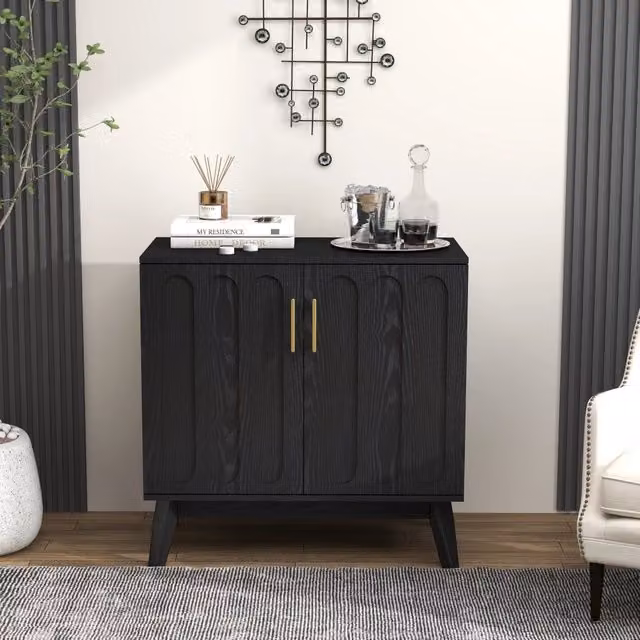 Credenza e madia con ripiani regolabili e presa posteriore frontali scanalati per soggiorno MDF e legno massello nera