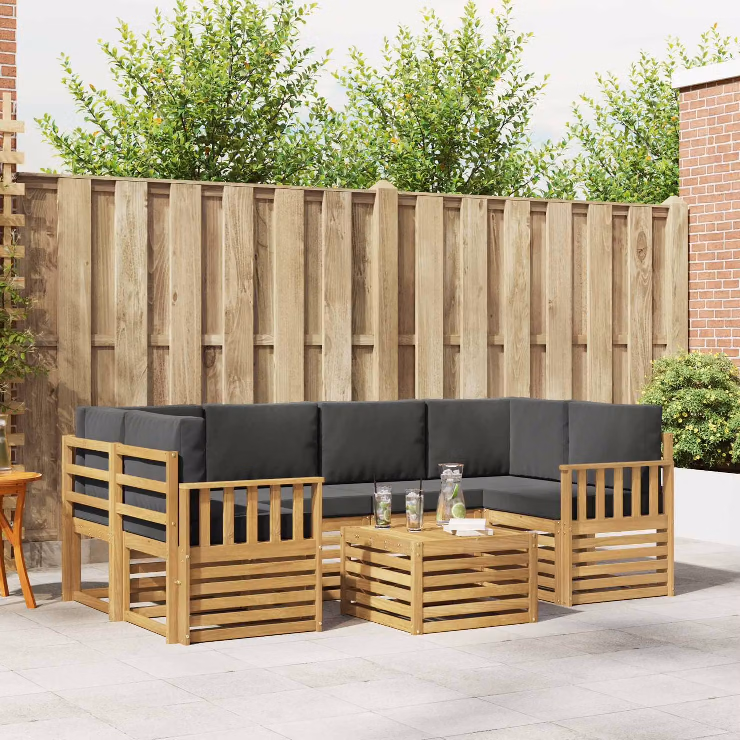 vidaXL Set di divani da esterno 7 pz a forma di L in legno di acacia con cuscini Bianco e Antracite