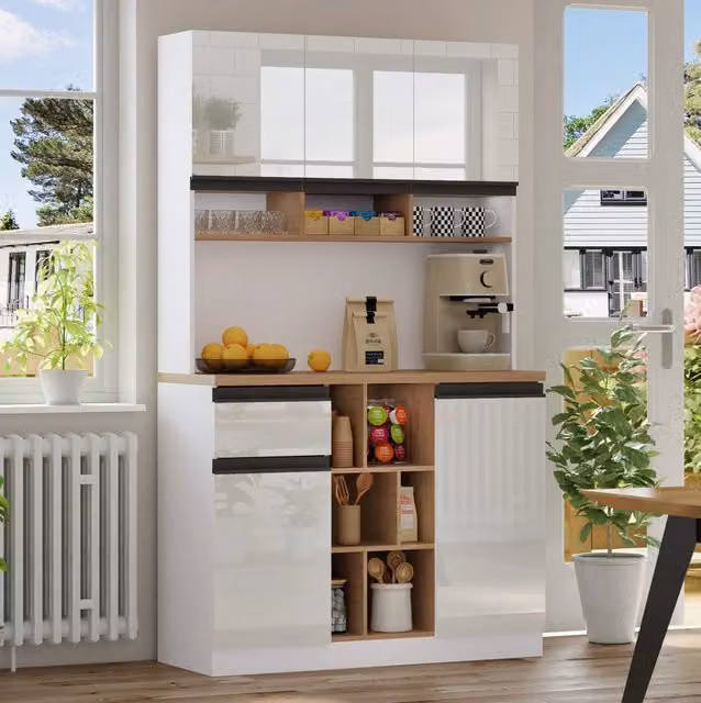 Credenza da cucina bianca lucida con ripiani regolabili, cassetto e protezione antiribaltamento