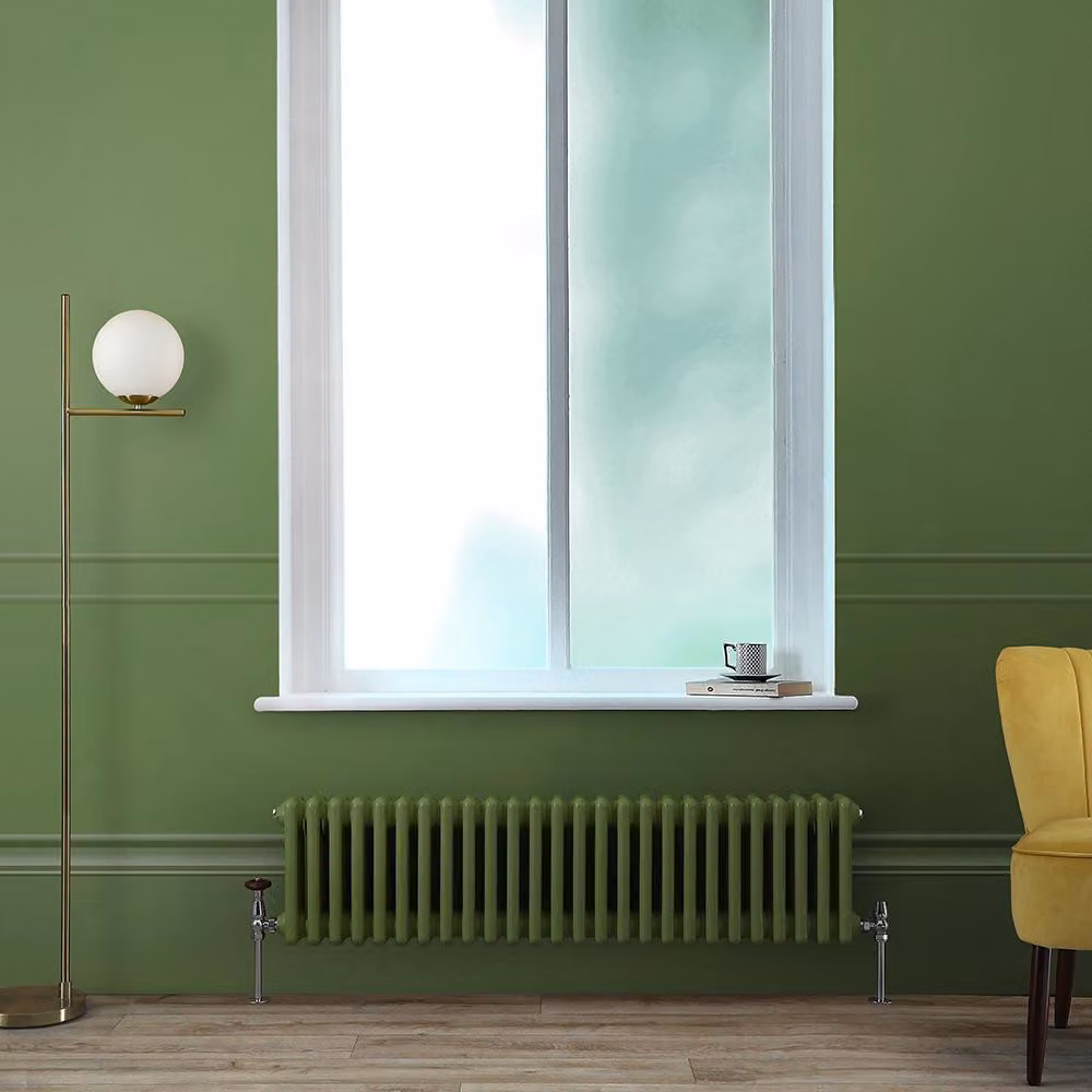 Radiatore Tradizionale a Tripla  Colonna Orizzontale Verde (Fern Green)  - 300mm x 1190mm - Regent